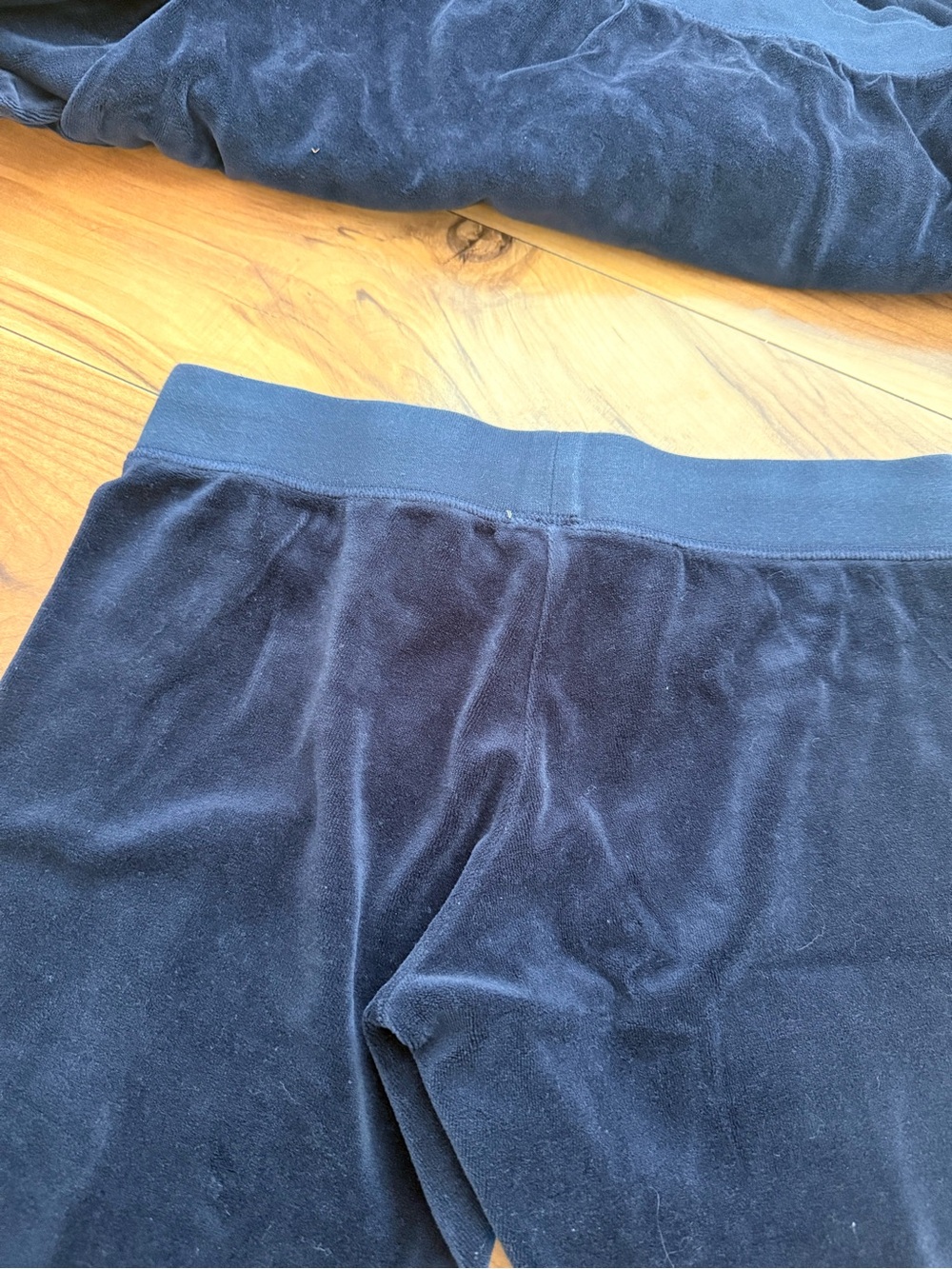 Juicy Couture Navy Velour-Pants with Hoodie Set - Picture 7 of 10